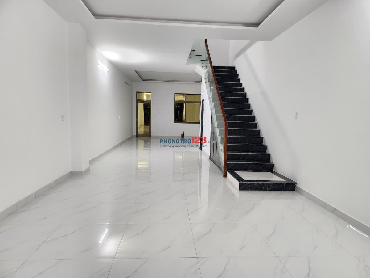 Cho thuê nguyên tầng 3 diện tích 100m2 4