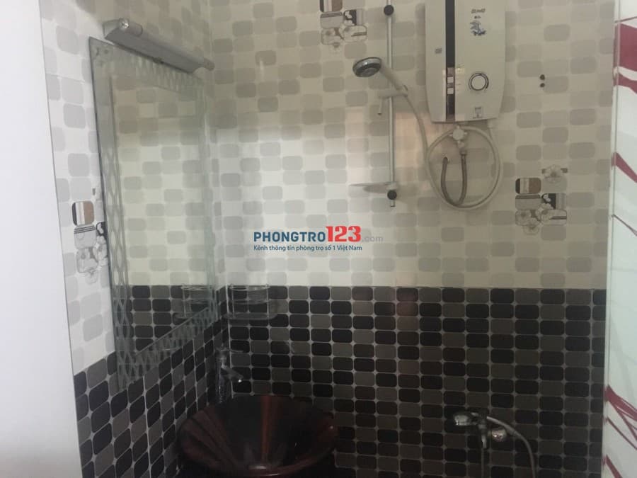 Ở ghép máy lạnh, máy giặt, tắm nước nóng -700k Phạm Hùng